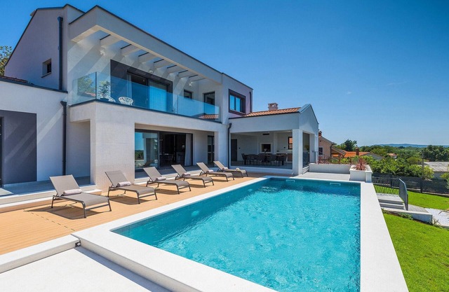 Acogedora casa en Labin - Rabac con.