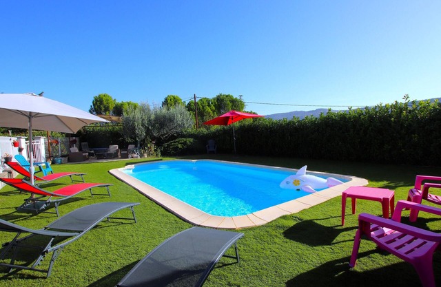 Acogedora casa en Lussas con WiFi