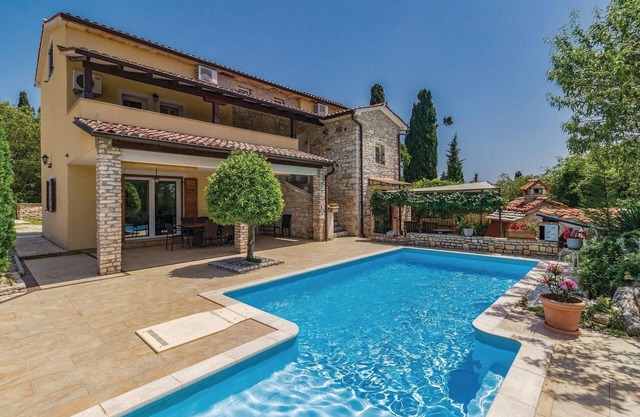 Acogedora casa en Manjadvorci con WiFi