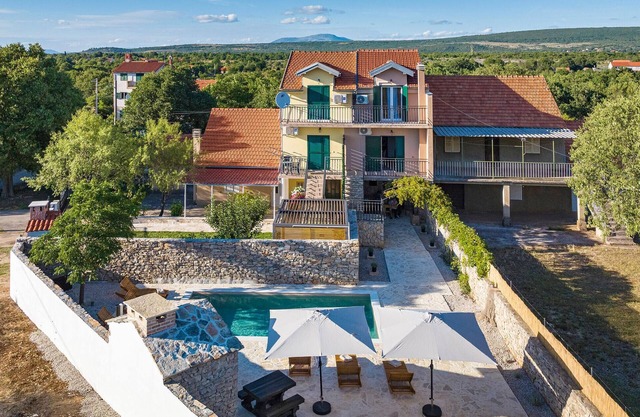 Acogedora casa en Mirlovic Zagora