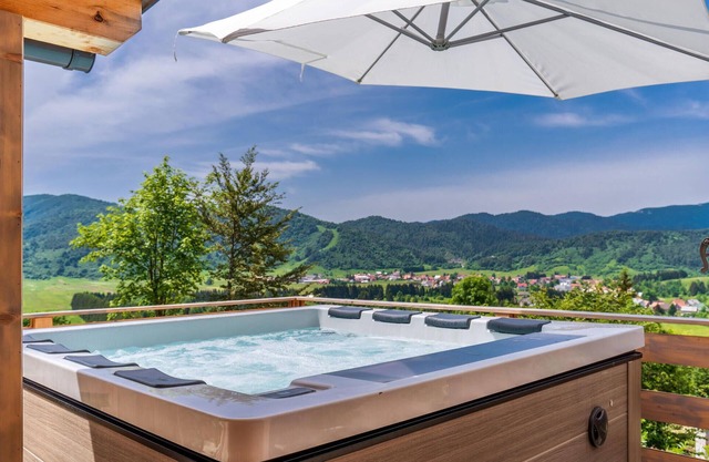 Preciosa casa en Mrkopalj con jacuzzi