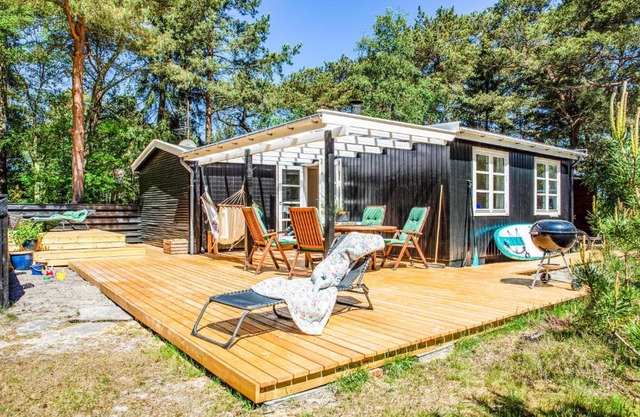 Cozy Home In Nexø With Wifi