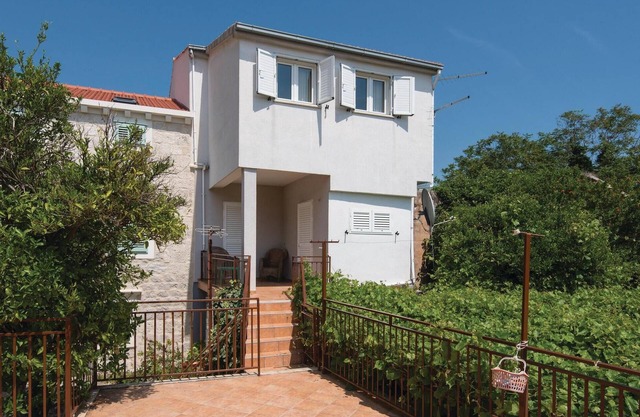 Acogedora casa en Orebic con WiFi