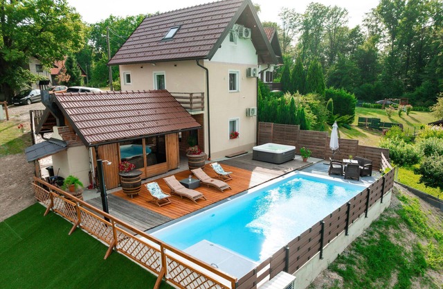 Acogedora casa en Siljakovina con sauna