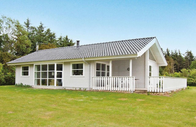 Acogedora casa en Spøttrup con sauna