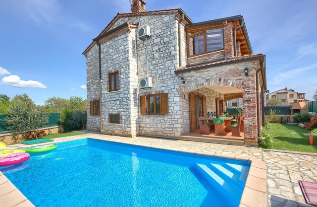 Acogedora casa en Svetvincenat