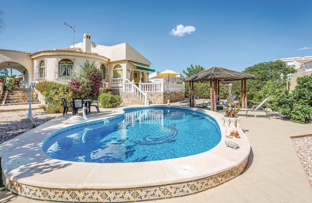 Acogedora casa en Torrevieja