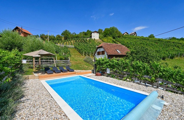 Acogedora casa en Vrhi Vinagorski