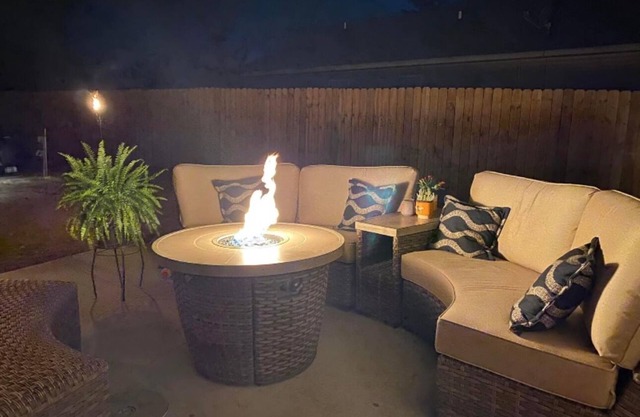 Cozy Home- located within minutes of shopping and hospitals in Little Rock