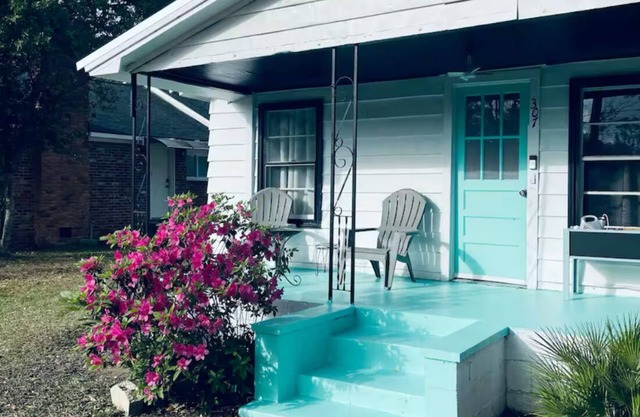 Cozy Home Near GSU / Walk to Food, Shop & Chill