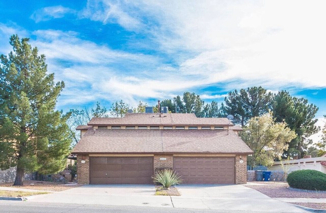 Cozy Home w/Private Patio, KingBed, Fireplace, BBQ