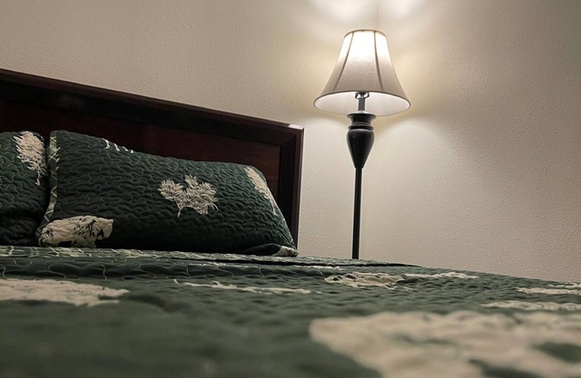 Cozy Homestay in North Pole, Alaska - Charming 3-bedroom house