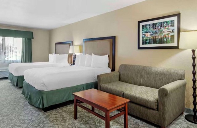 Cozy Hotel w/ Indoor Pool, Free Breakfast & Gym – Near Vail & Beaver Creek Ski