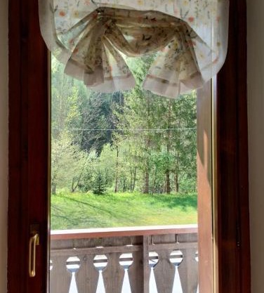 Cozy house and Dolomites view