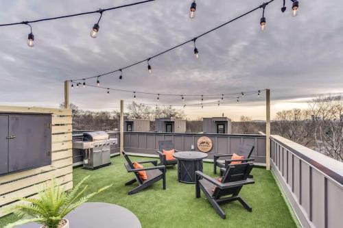 Cozy House - Great Rooftop - Walks to Bars