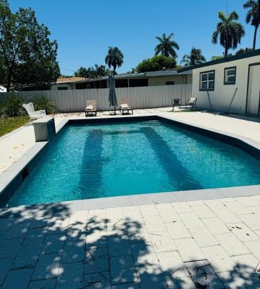 Cozy house in Miami with in Ground Pool