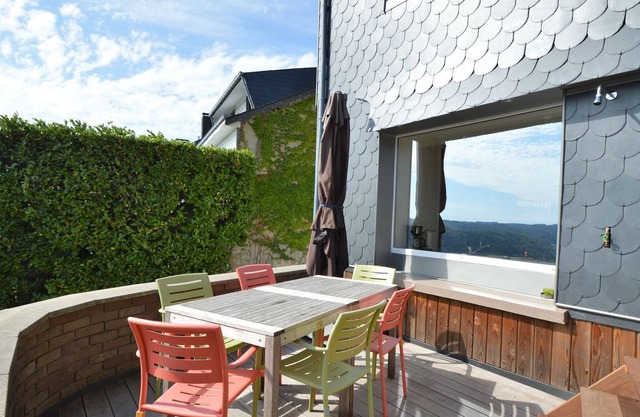 Casa en Rochehaut con hermosas vistas y bañera de hidromasaje