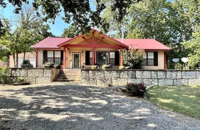 Cozy house on Lake Eufaula!