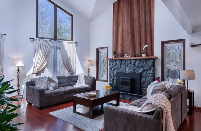 ★★★★★ Acogedora casa con una encantadora casa de árbol de cuento de hadas