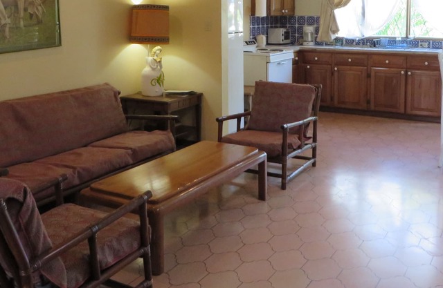 Cozy Inn Apt 3: ubicado en una zona residencial central, en un edificio seguro