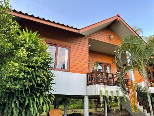 Cozy jungle House 2BD Central located