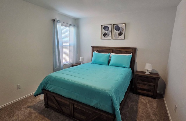 Cozy K&BM Town Home