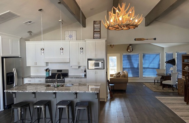 Cozy lake home with fire pit at Fort Gibson Lake!!