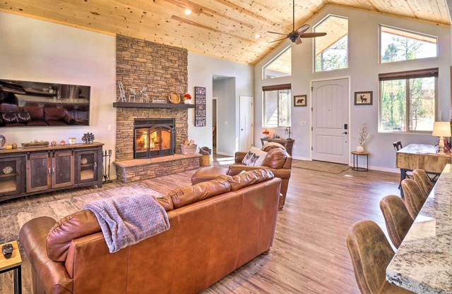 Cozy Lakeside Cabin w/ Hammock, Deck & Grill!