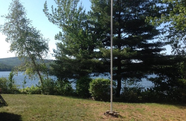Acogedor Lakeside Retreat