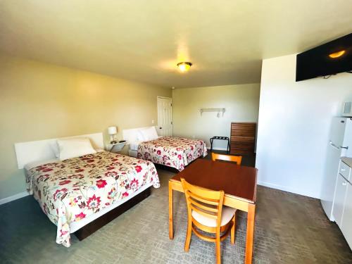Cozy Lakeview suite with Kitchenette