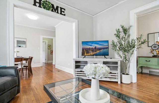 Cozy, Large Home with 6 Bedrooms Near Naval Base!