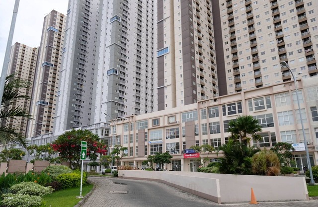 Cozy Living And Tidy 2Br At Puncak Dharmahusada Apartment
