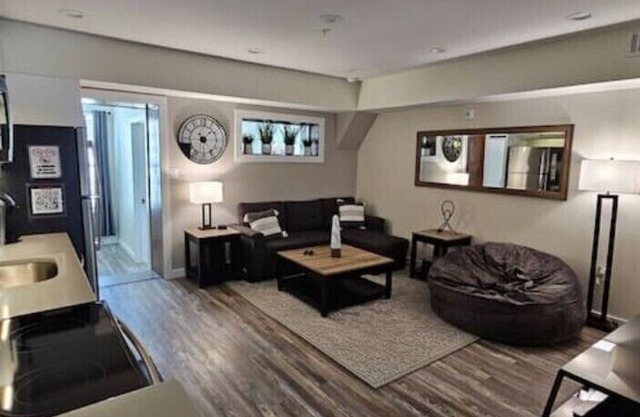 Cozy Living, conveniently located close to city nightlife and touring.
