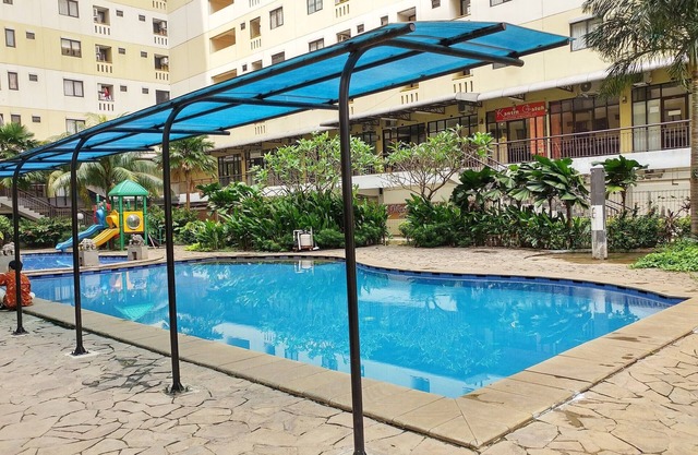 Cozy Living with Modern Design 1BR Kebagusan City Apartment
