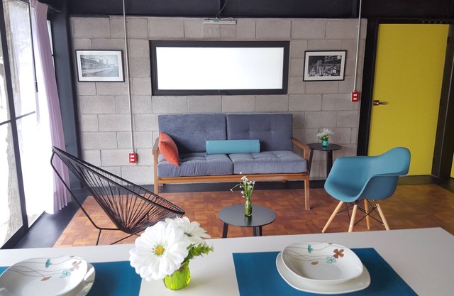 Cosy Loft Apartment 3