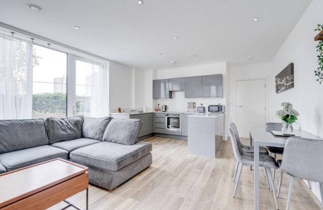 Cozy London Apartment With 2 Bedrooms