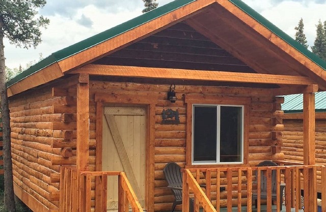 Cozy Lynx Log Cabin