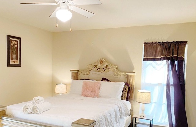 Cozy*Master BR & Private BA* Near Refineries/Lamar