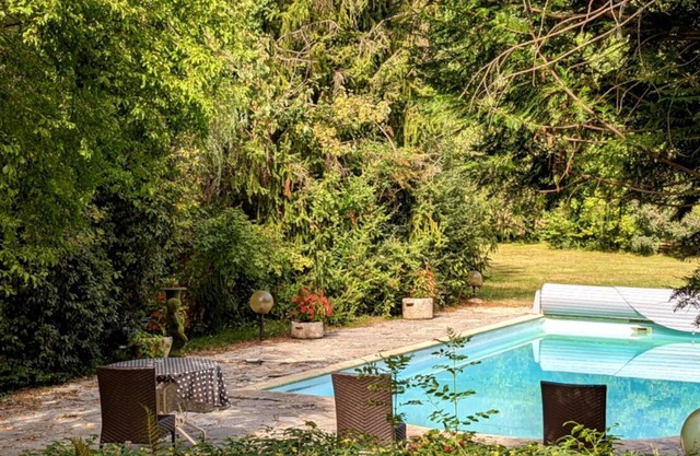 Cozy micro apartment in natural shaded park of Urval Dordogne