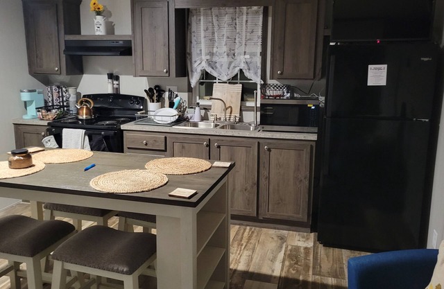 Cozy mobile home in Rustburg with AC, WiFi 2 minutes Liberty University