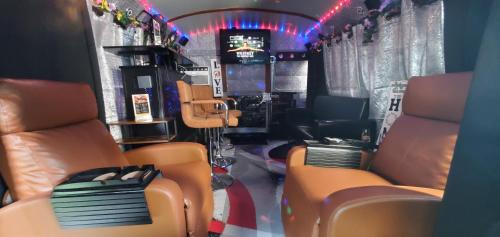 Cozy Mobiles Luxury Living Room and Dine On Wheels