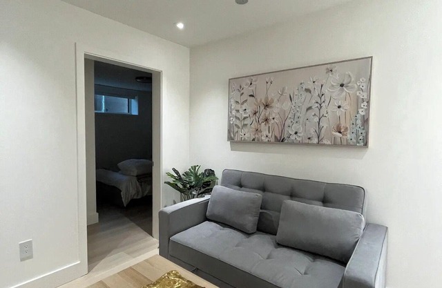 Cozy Modern 1BR/Private Entrance +Free Laundry