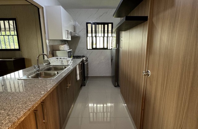 Cozy modern 2 Bed room Apartment