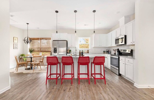 Modern 3BR Belmont Bungalow Stay – Stylish & Cozy!