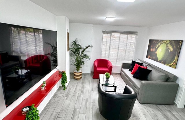 Cozy modern apartment on cabecera