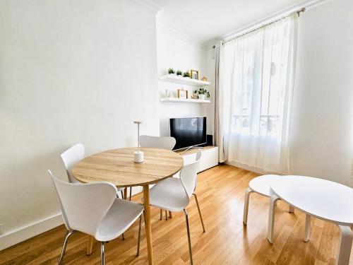Cozy & Modern apartment l RER 20min to Paris Center