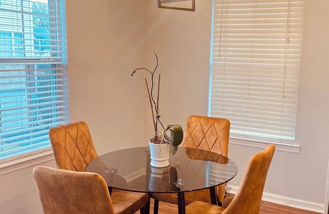 Cozy Modern Luxury 3 BDR Condo near NYC WiFi, free parking in lovely East Orange
