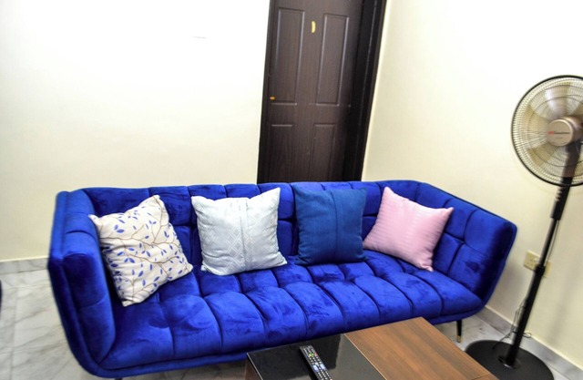 "Cozy & Modern One-Bedroom Apartment - Your Urban Retreat Awaits!"