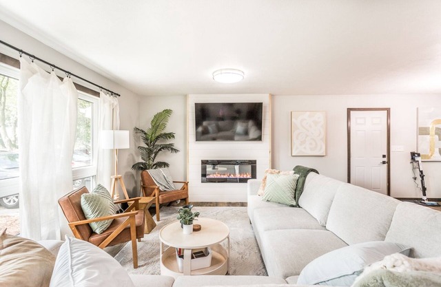 Cozy Modern Spa ~ Family Fun meets Serene Luxury