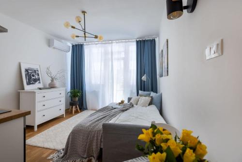 Cozy, modern studio with balcony in Buda